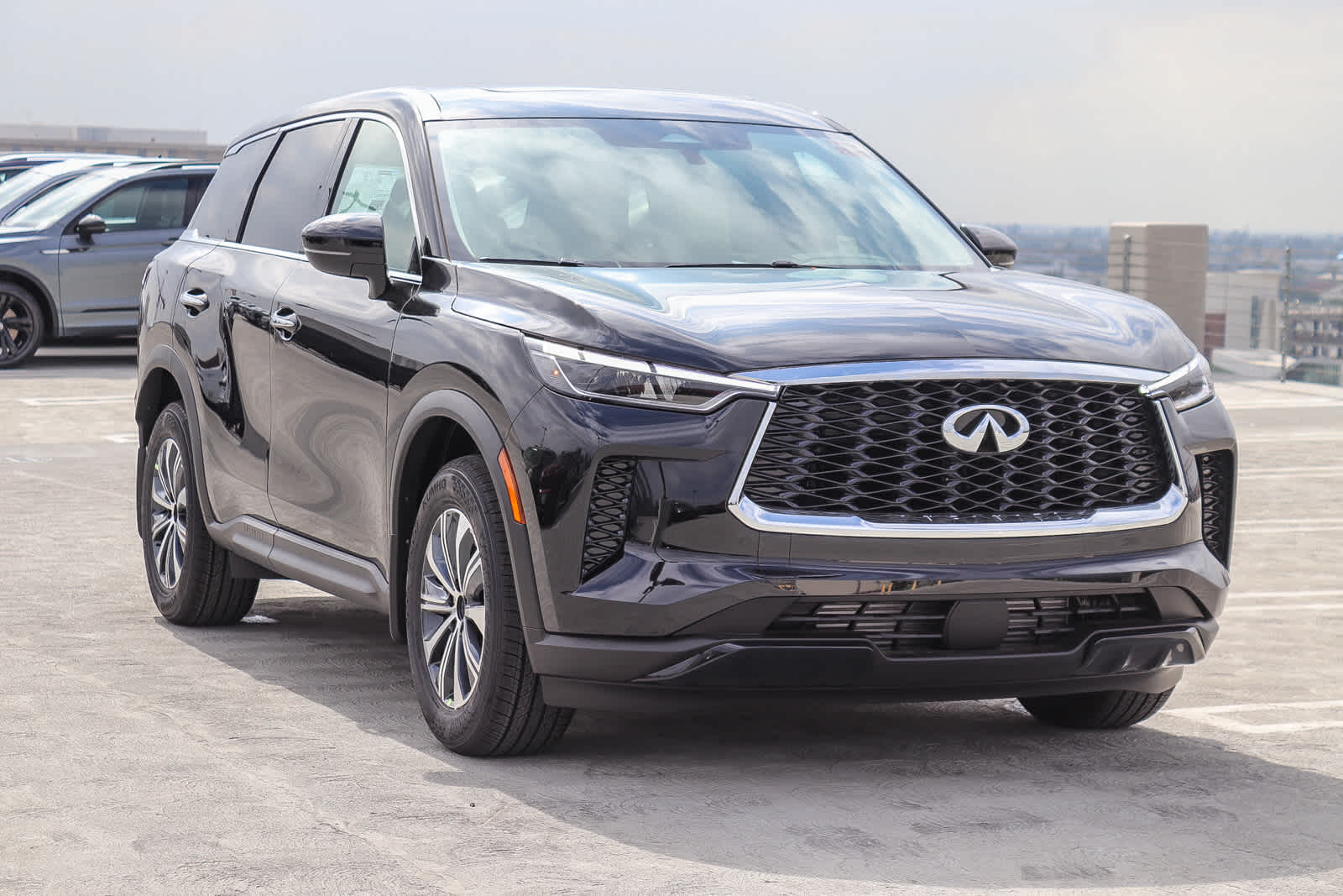 Thumbnail: 2025 INFINITI QX60 - 3