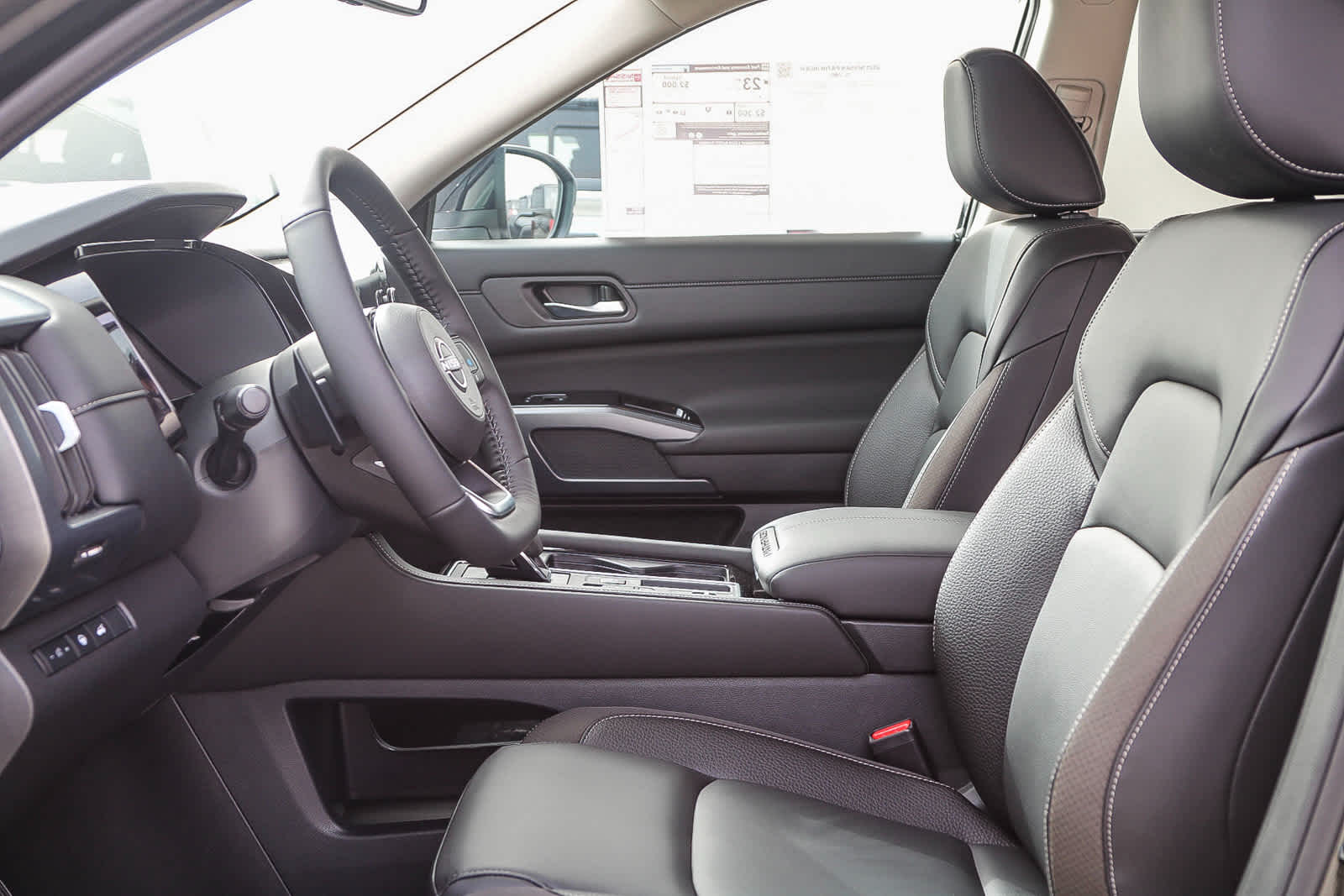 Thumbnail: 2025 Nissan Pathfinder - 19