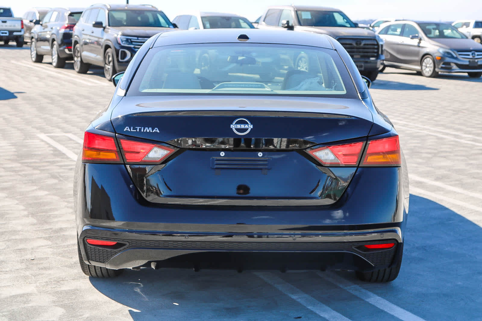 Thumbnail: 2025 Nissan Altima - 8