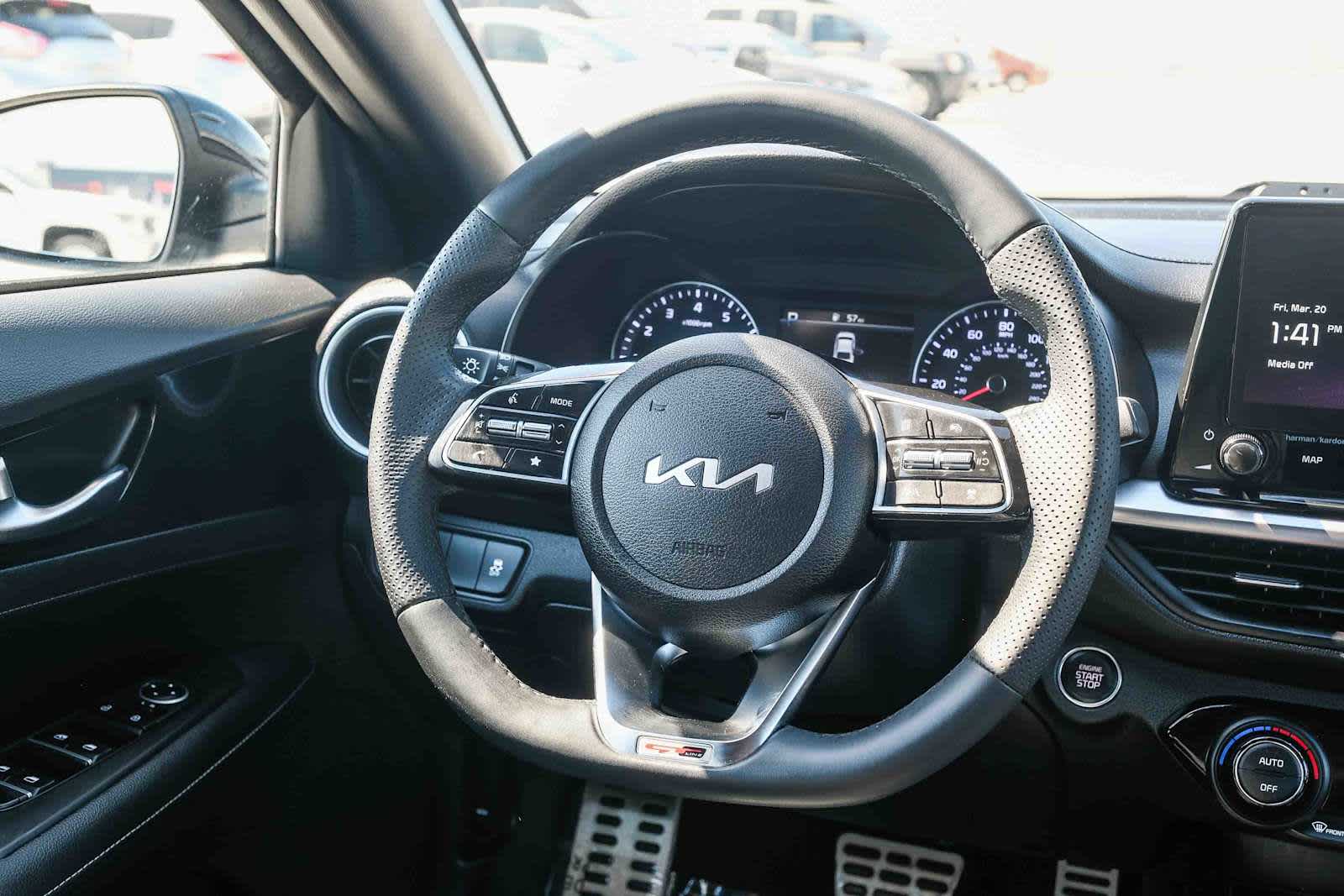 Thumbnail: 2023 Kia Forte - 16