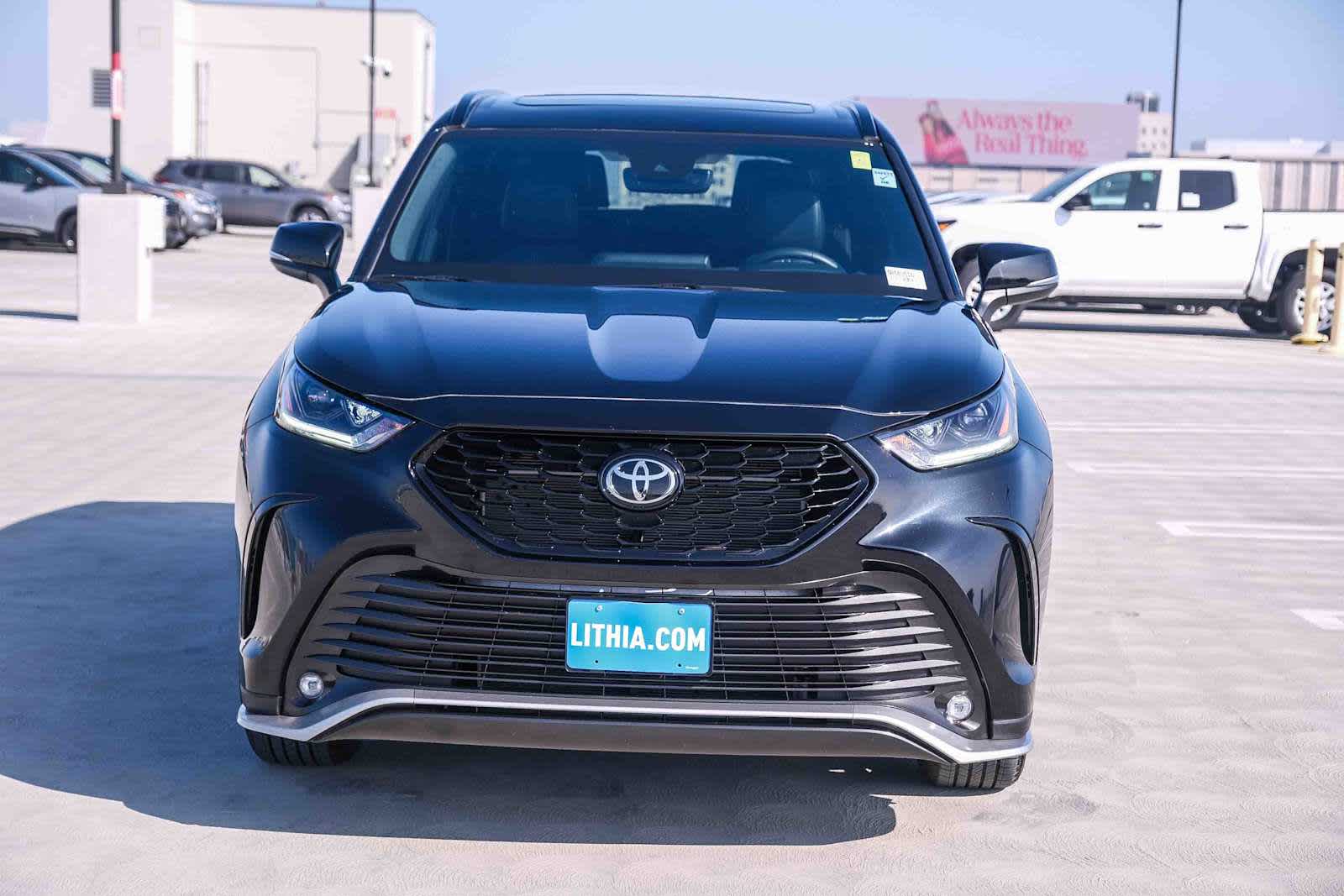 Thumbnail: 2025 Toyota Highlander - 2