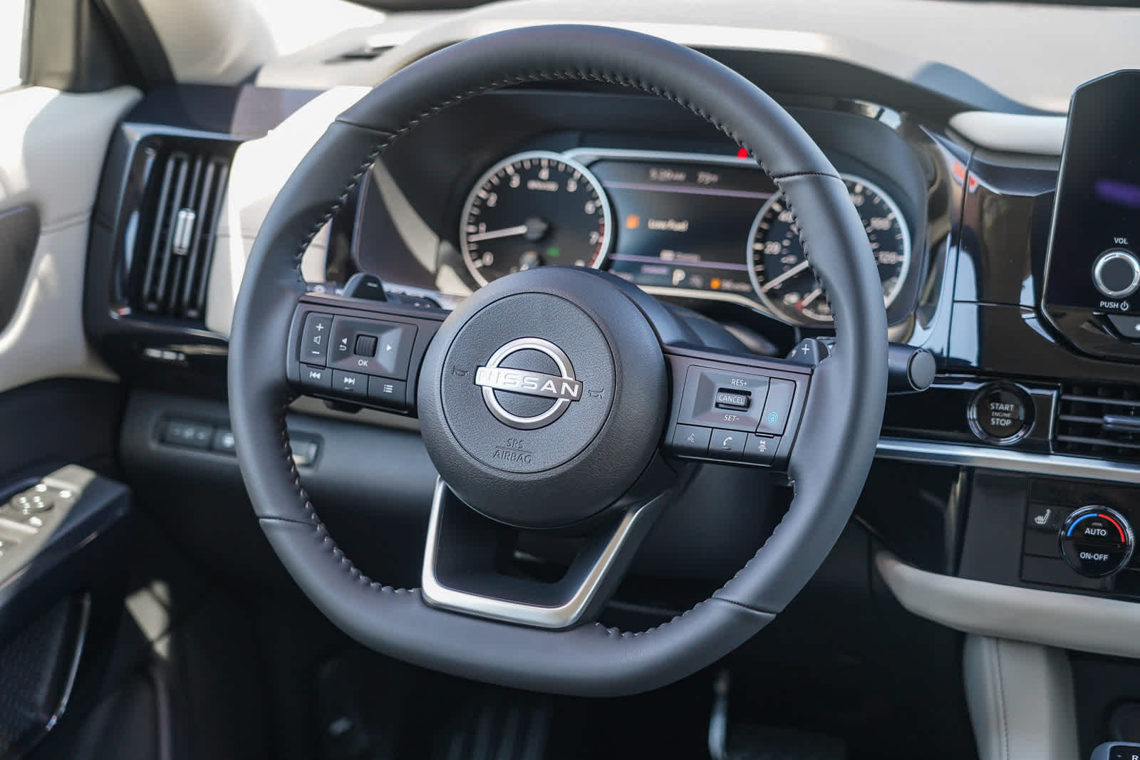 Thumbnail: 2025 Nissan Pathfinder - 18