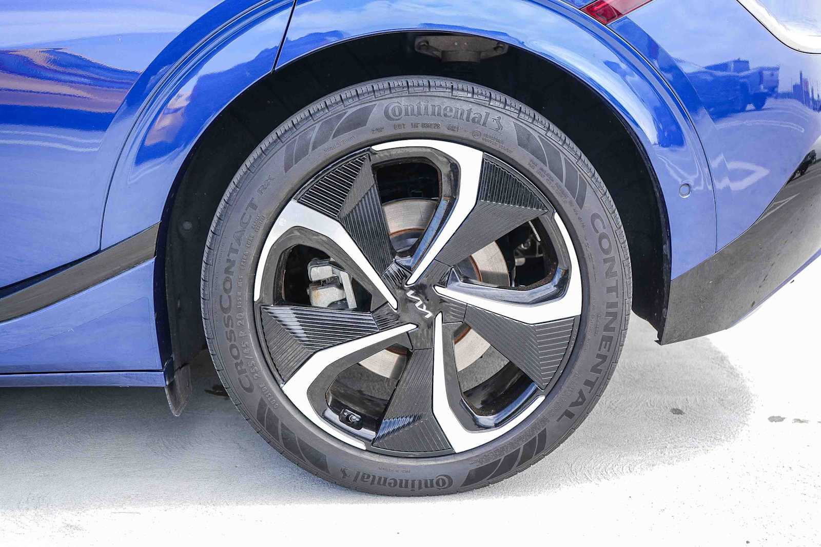 Thumbnail: 2022 Kia EV6 - 10