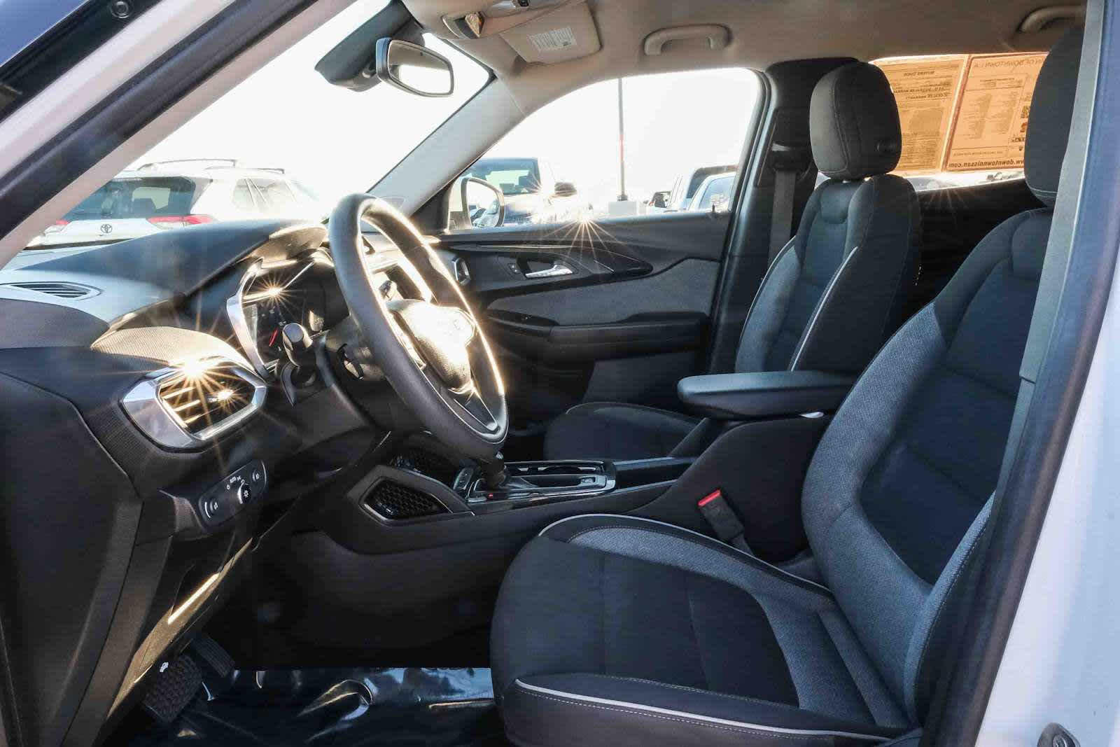 Thumbnail: 2023 Chevrolet TrailBlazer - 17