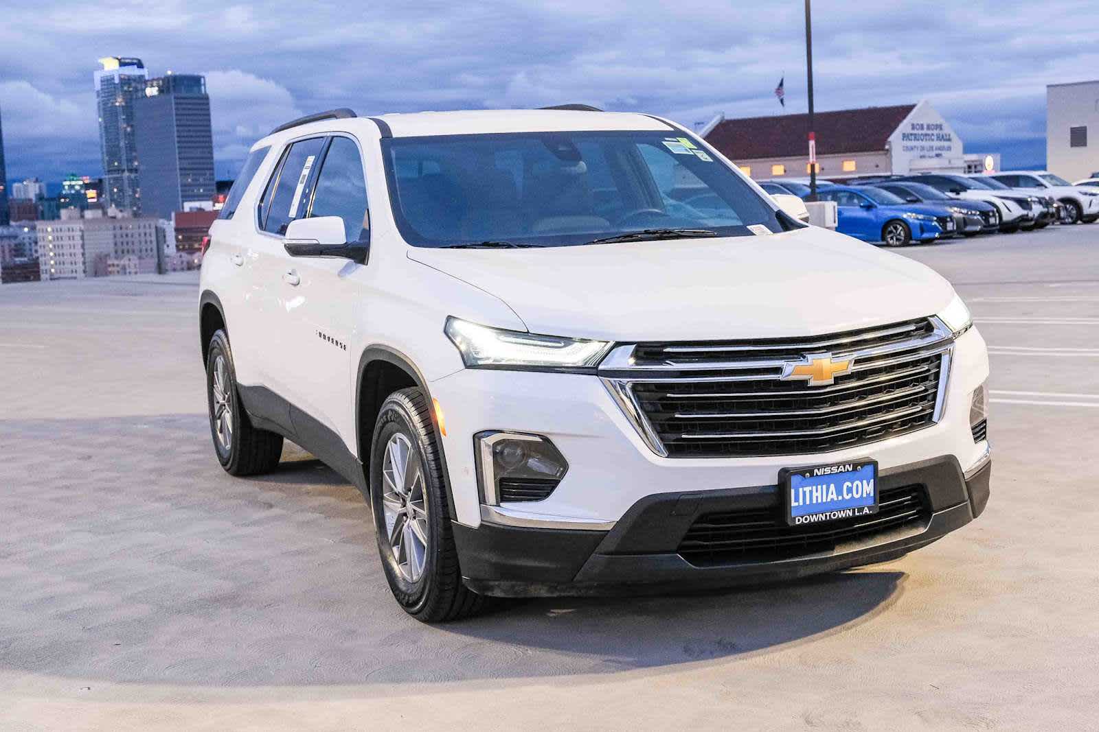 Thumbnail: 2023 Chevrolet Traverse - 3