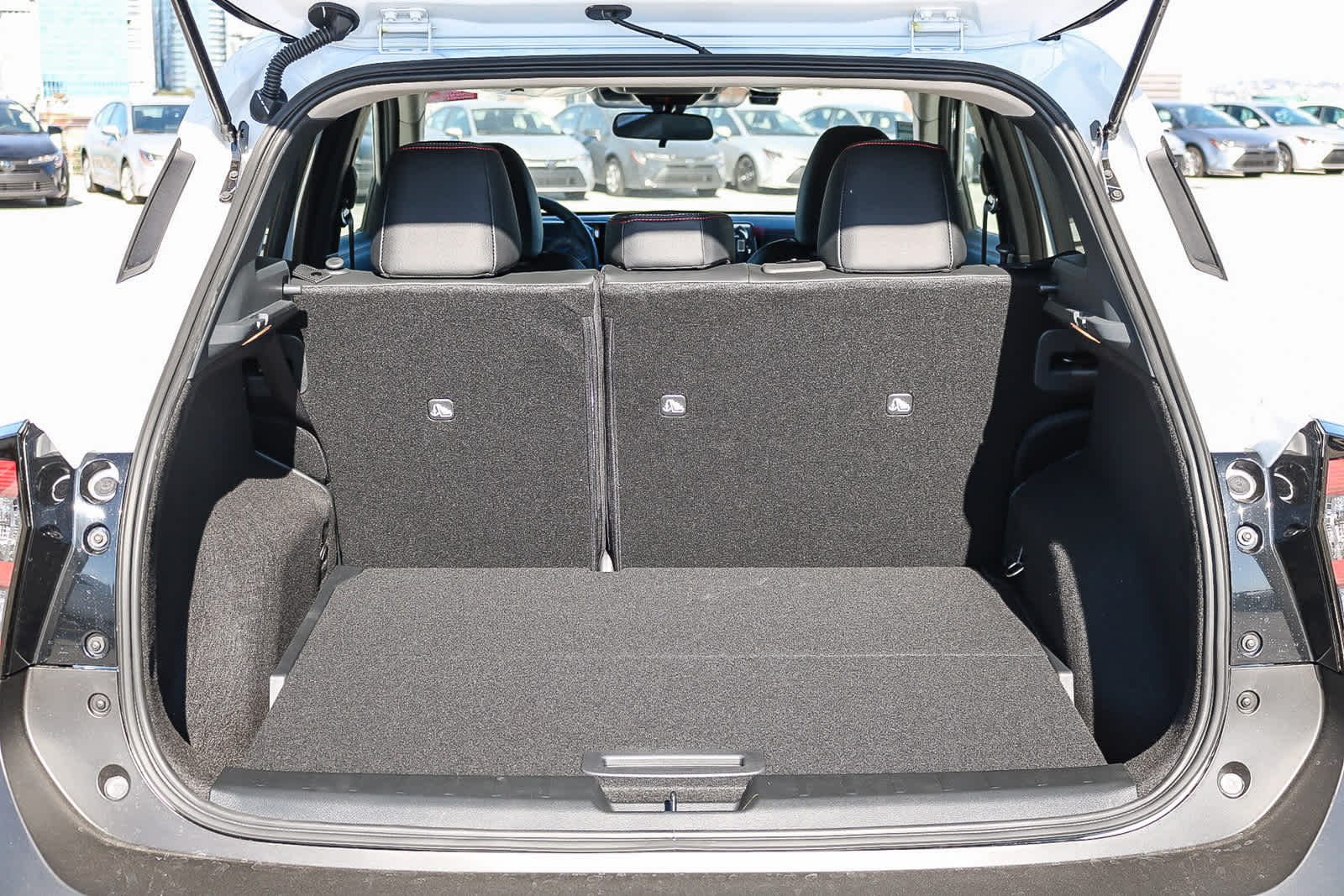 Thumbnail: 2026 Nissan Kicks - 12