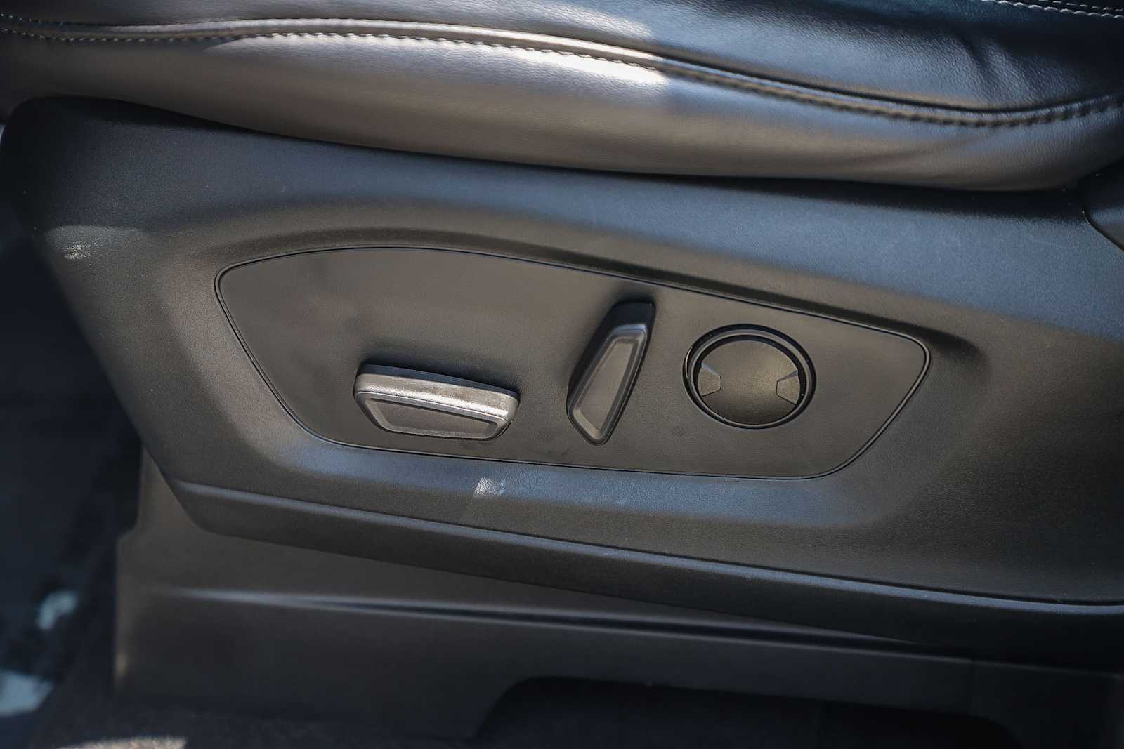 Thumbnail: 2021 Ford Explorer - 20