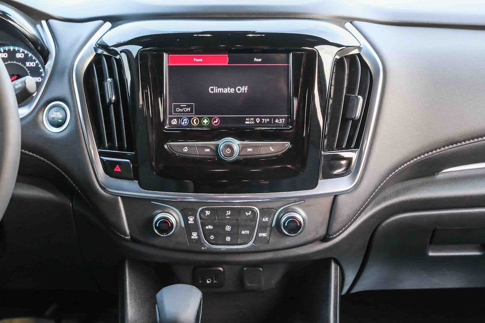 Thumbnail: 2023 Chevrolet Traverse - 14