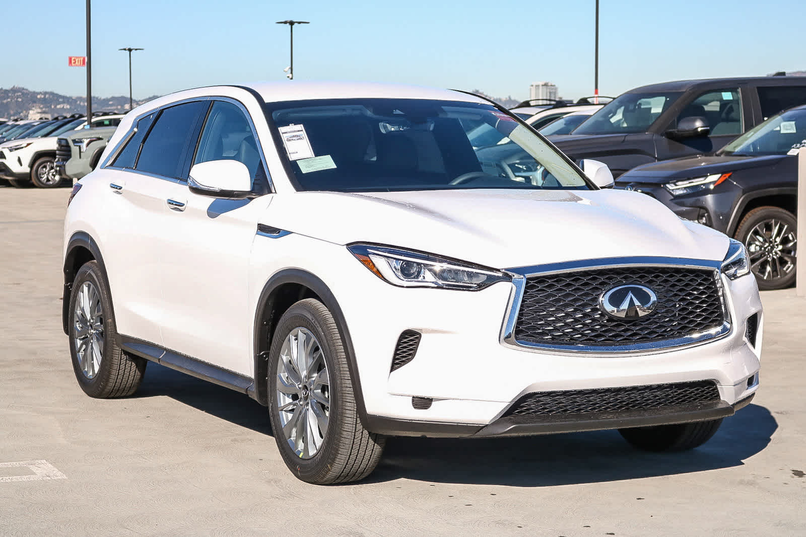 Thumbnail: 2025 INFINITI QX50 - 3