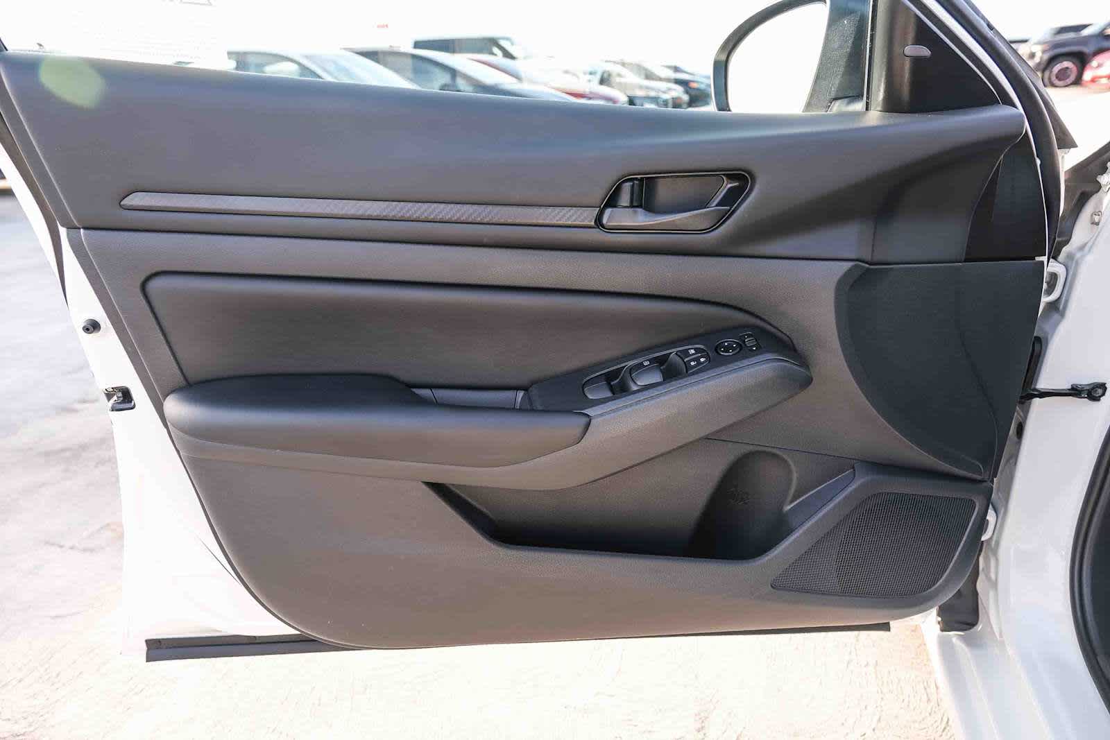 Thumbnail: 2025 Nissan Altima - 23