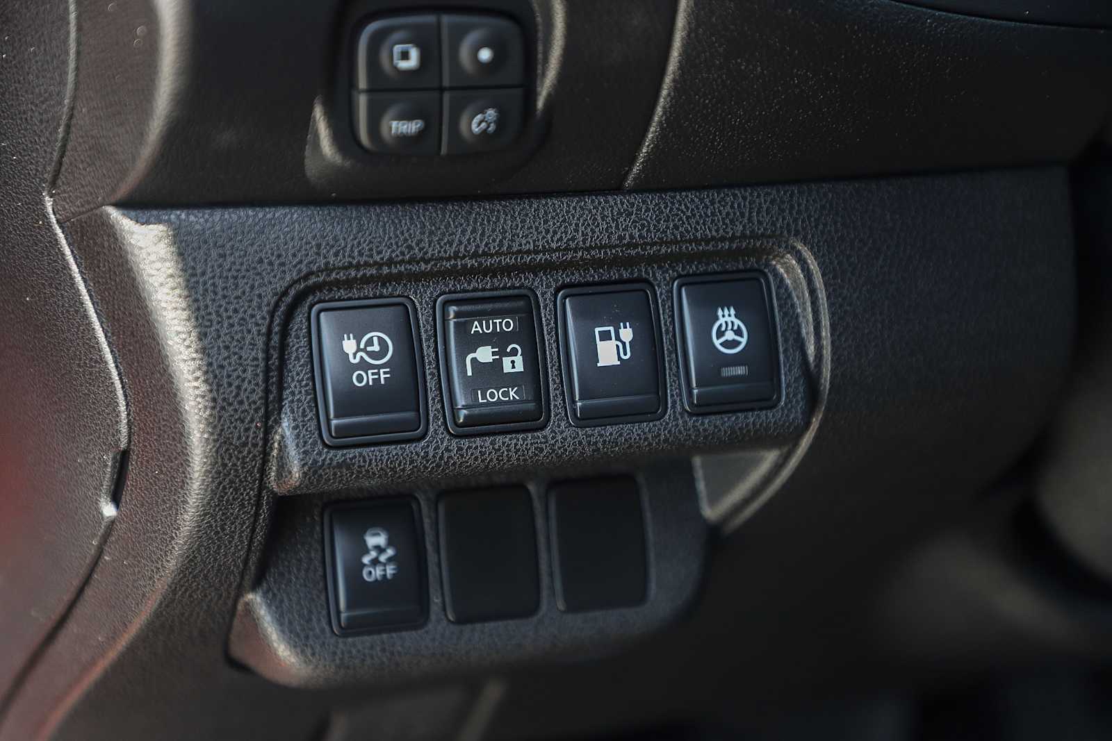 Thumbnail: 2013 Nissan Leaf - 23
