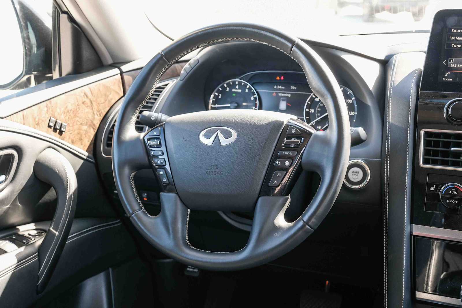 Thumbnail: 2023 INFINITI QX80 - 17