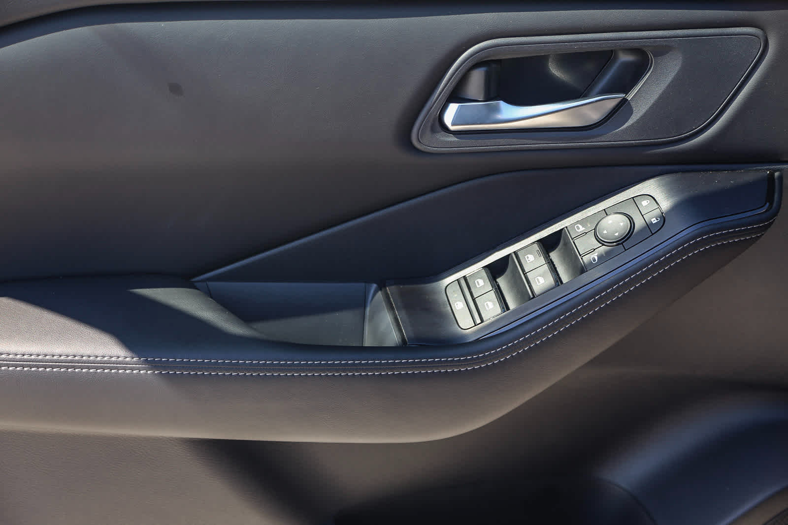 Thumbnail: 2025 Nissan Rogue - 19