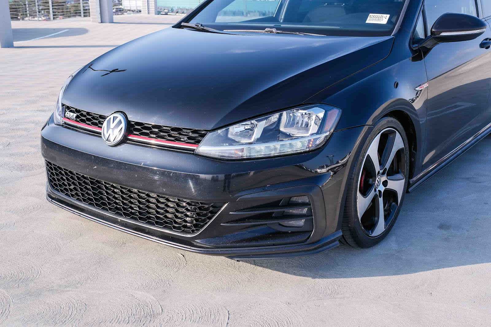 Thumbnail: 2018 Volkswagen Golf - 10