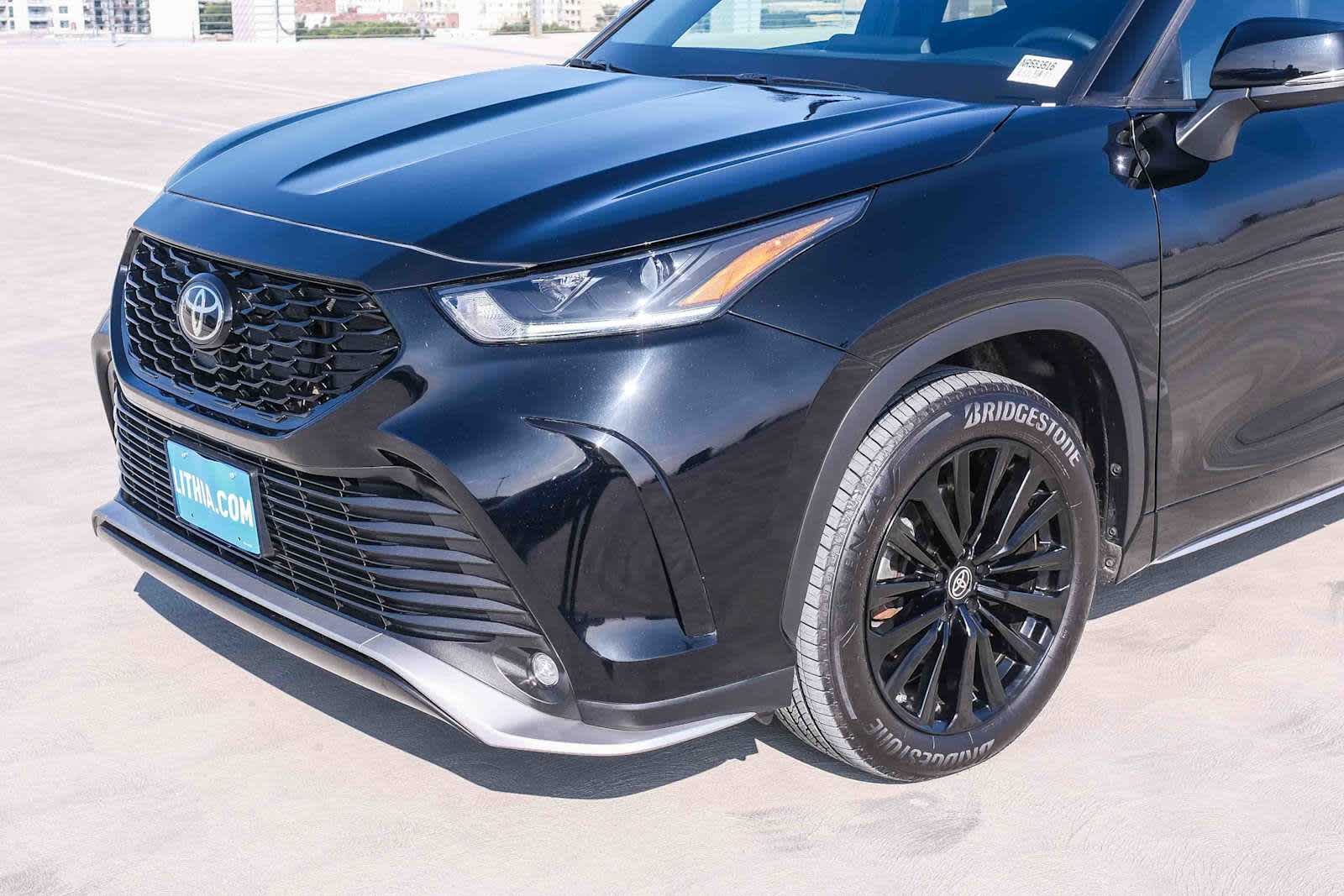 Thumbnail: 2025 Toyota Highlander - 11