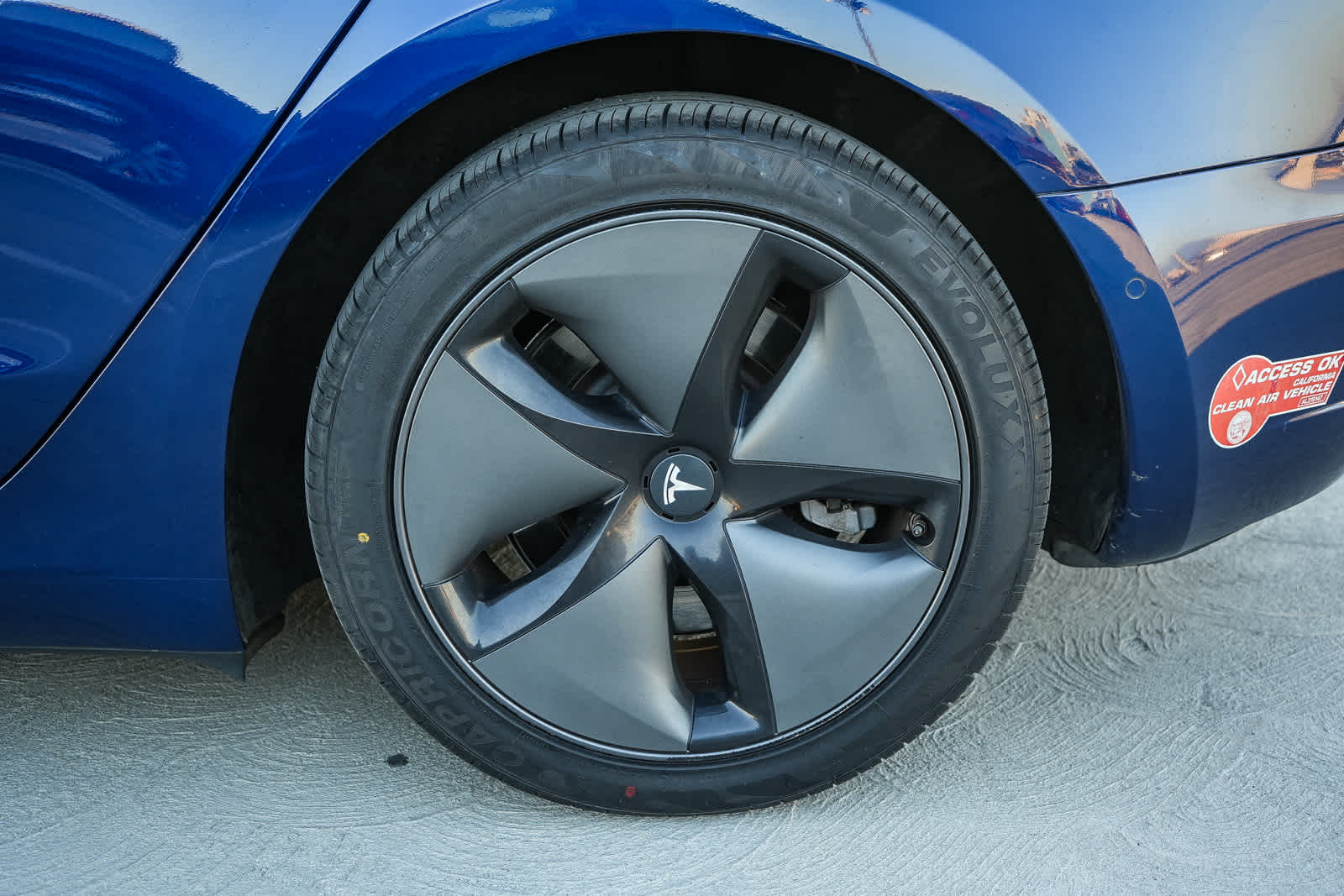 Thumbnail: 2018 Tesla Model 3 - 10