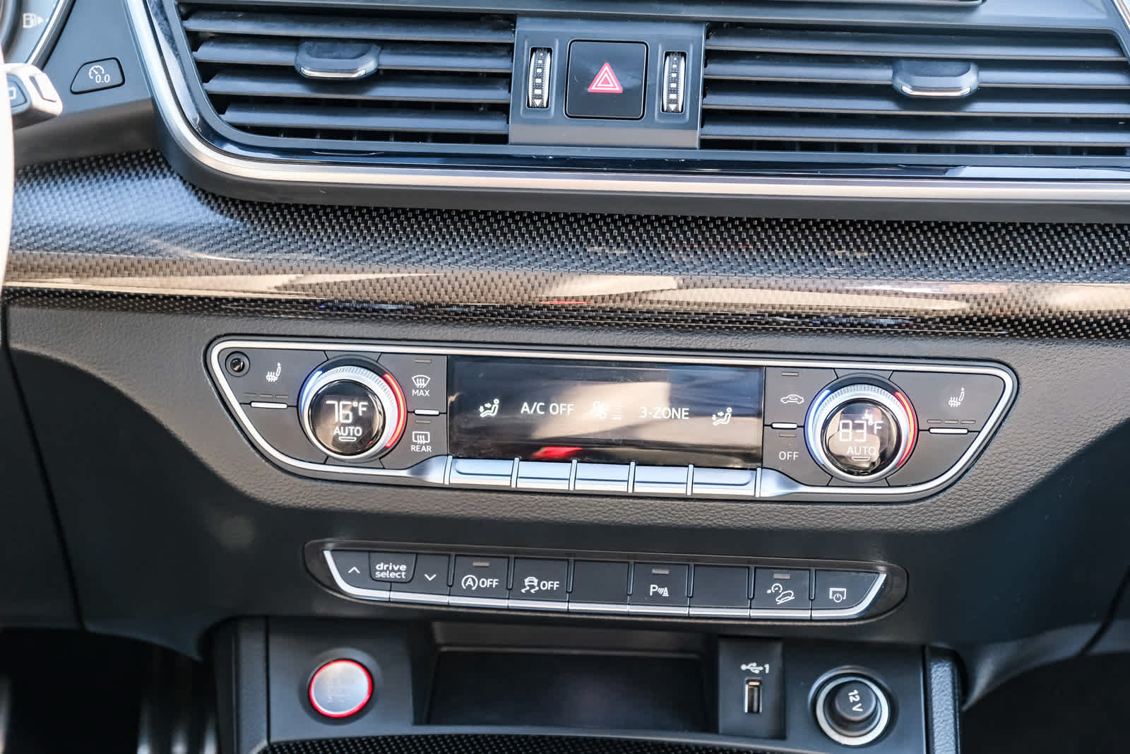 Thumbnail: 2022 Audi SQ5 - 15