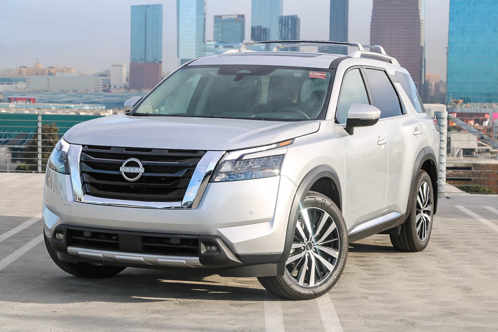 2025 Nissan Pathfinder Platinum -
                  Los Angeles, CA