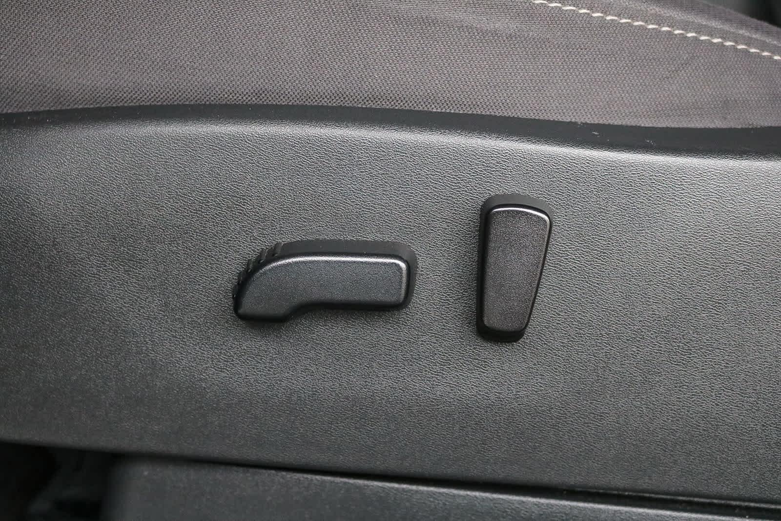 Thumbnail: 2023 Nissan Frontier - 20