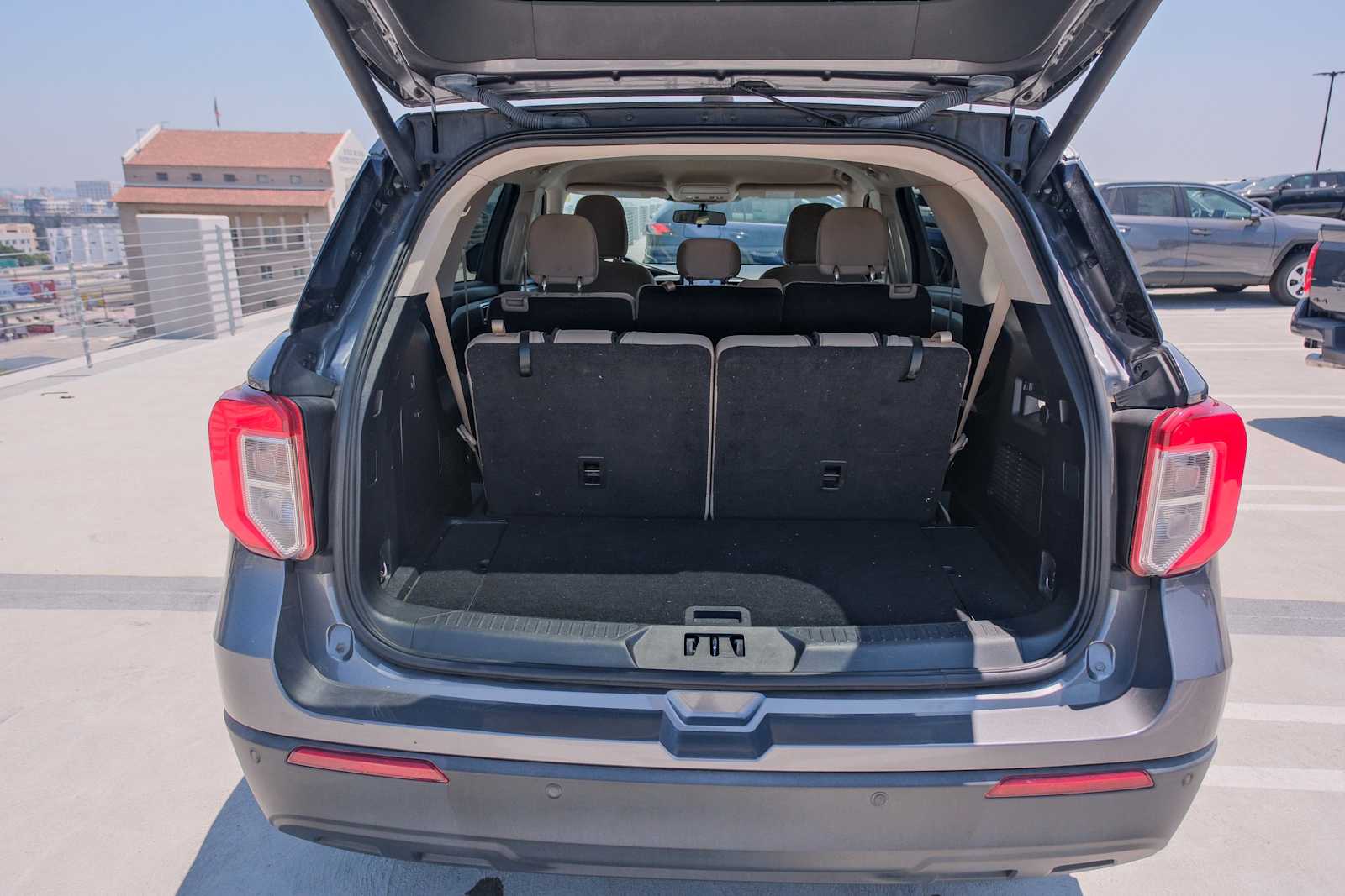Thumbnail: 2021 Ford Explorer - 26