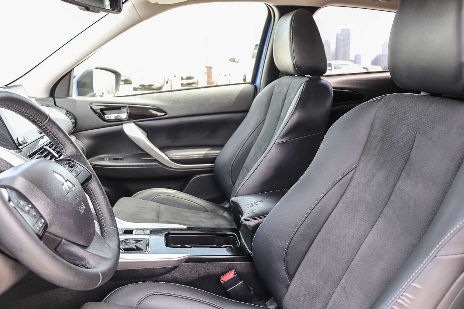 Thumbnail: 2022 Mitsubishi Eclipse Cross - 15