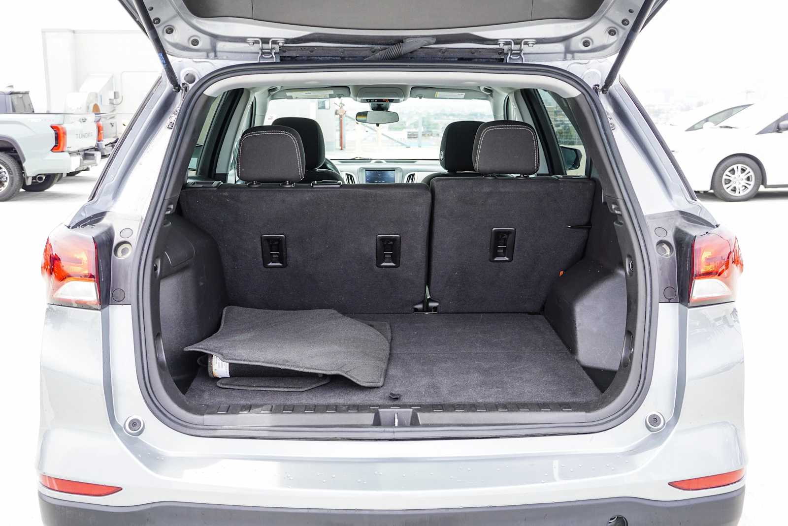 Thumbnail: 2023 Chevrolet Equinox - 26