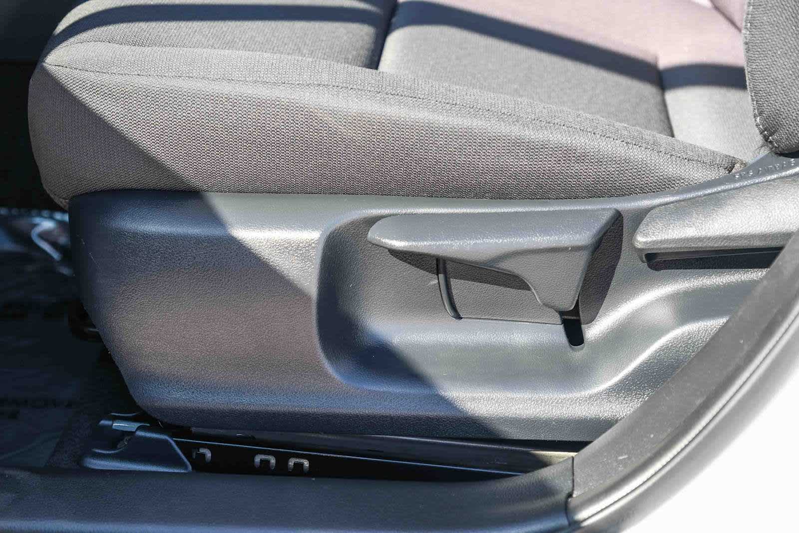 Thumbnail: 2025 Toyota Corolla - 26