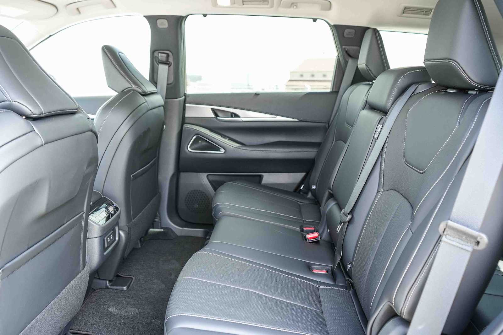 Thumbnail: 2026 INFINITI QX60 - 20