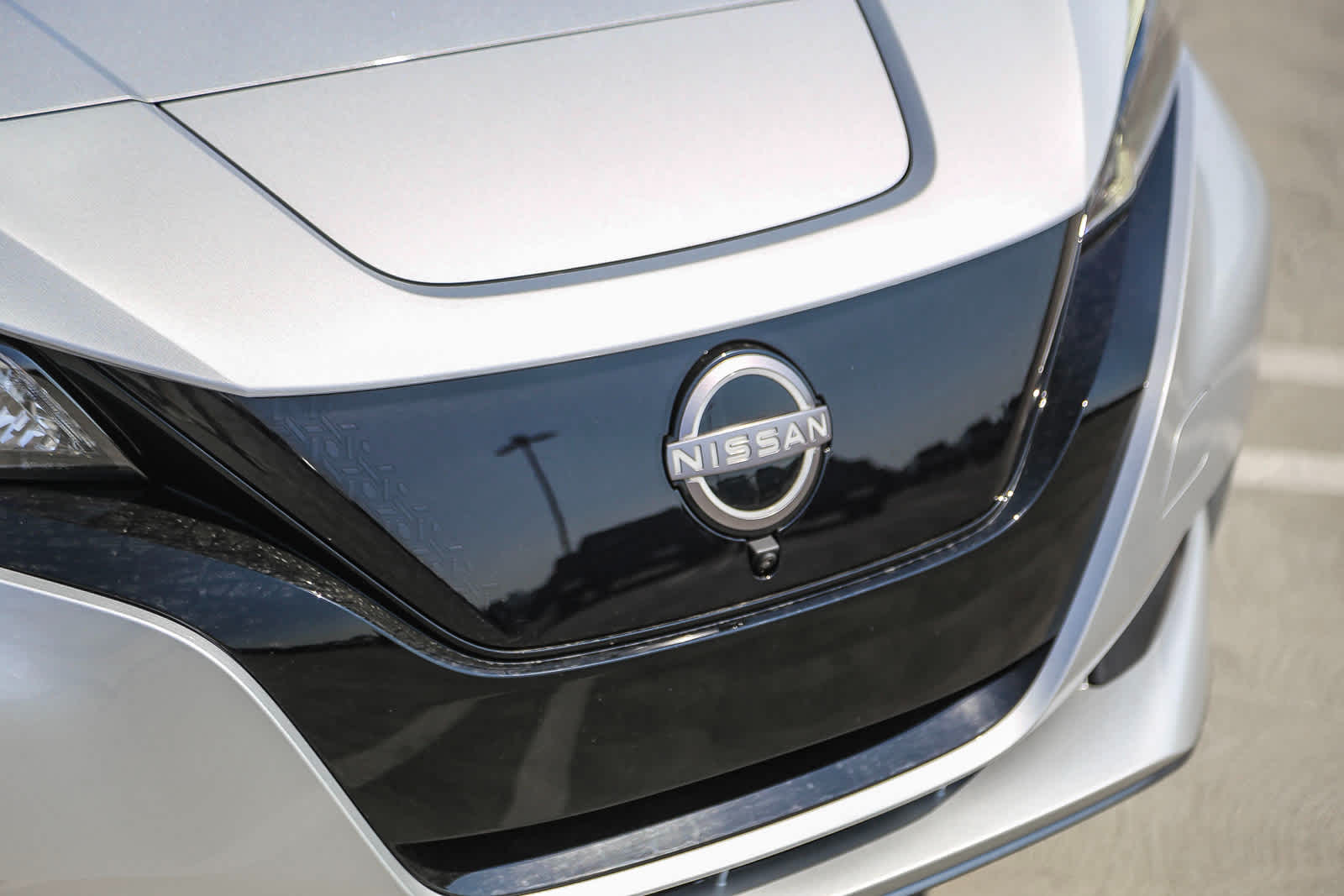 Thumbnail: 2025 Nissan Leaf - 5