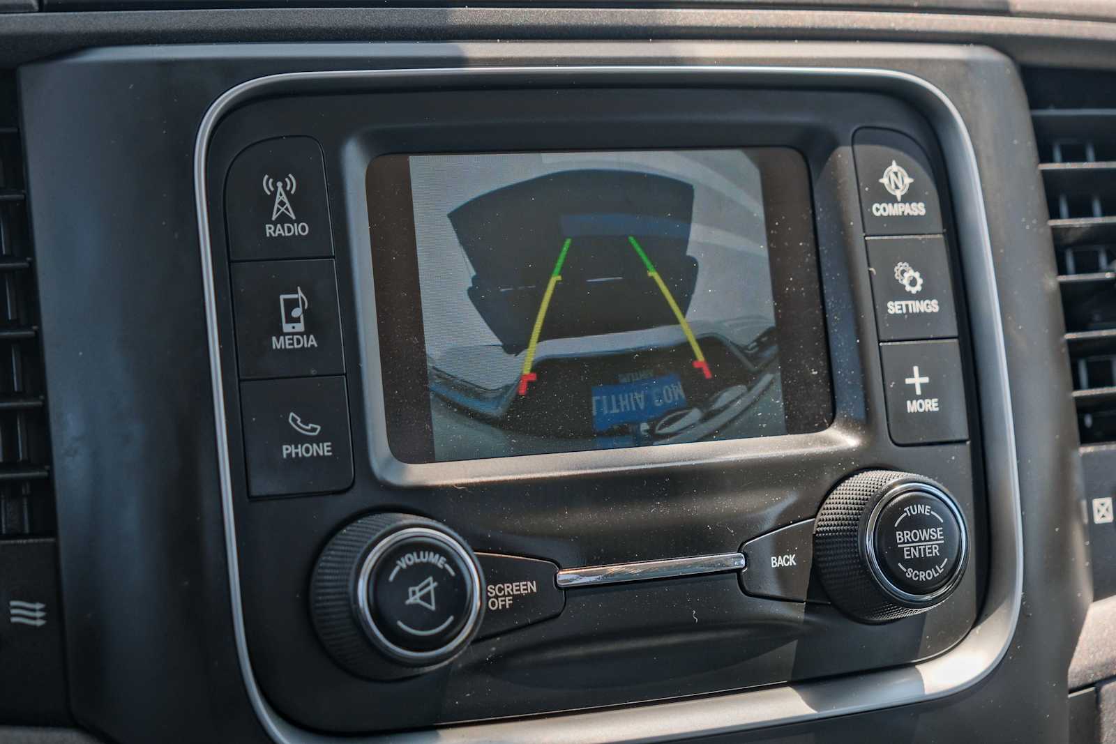 Thumbnail: 2019 RAM 1500 Classic - 19