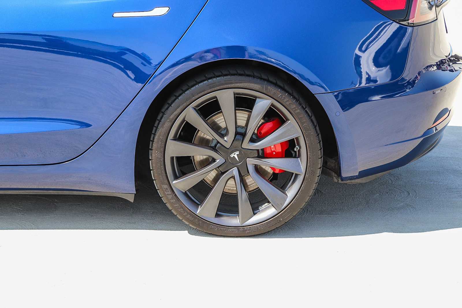 Thumbnail: 2020 Tesla Model 3 - 12