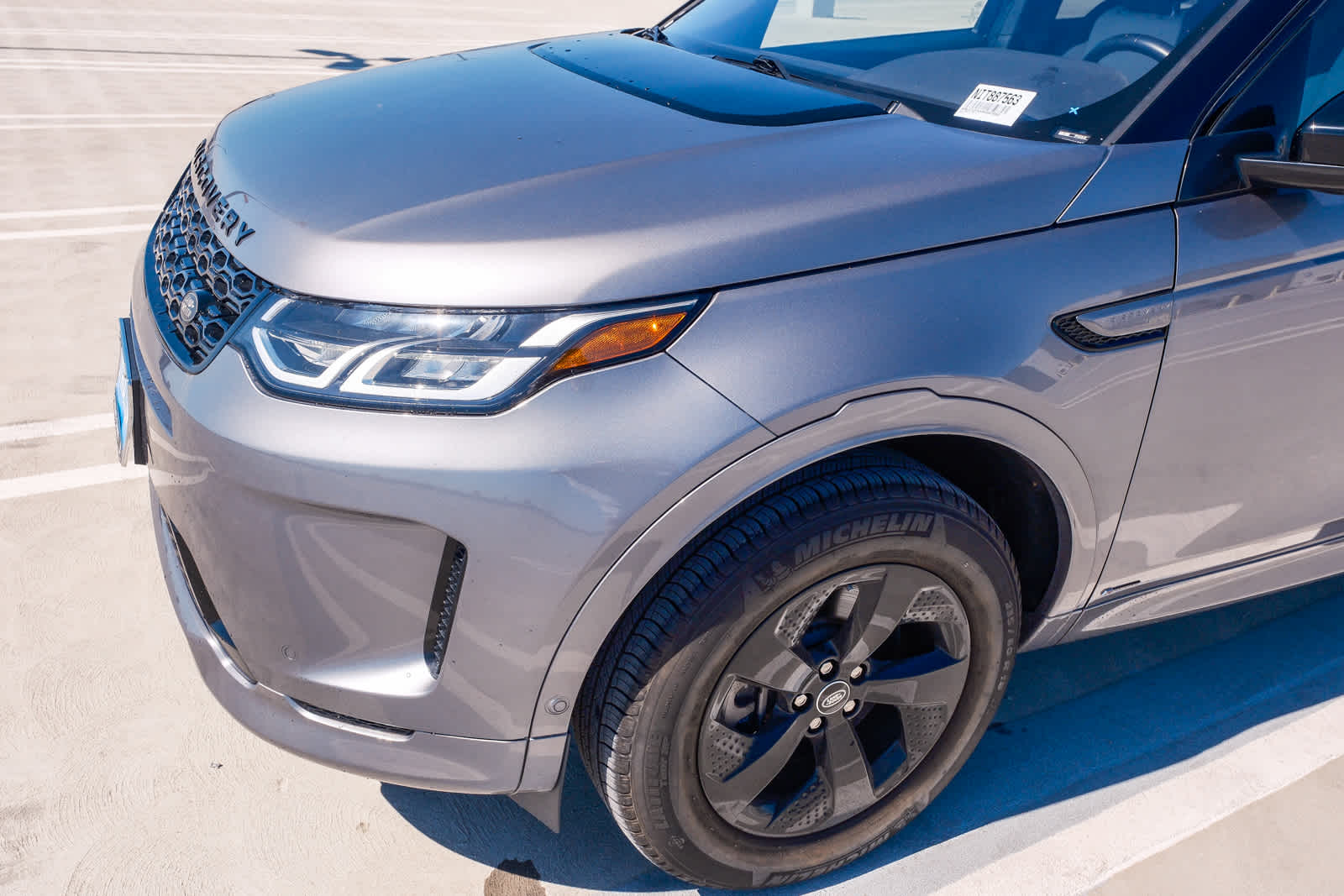 Thumbnail: 2021 Land Rover Discovery Sport - 12