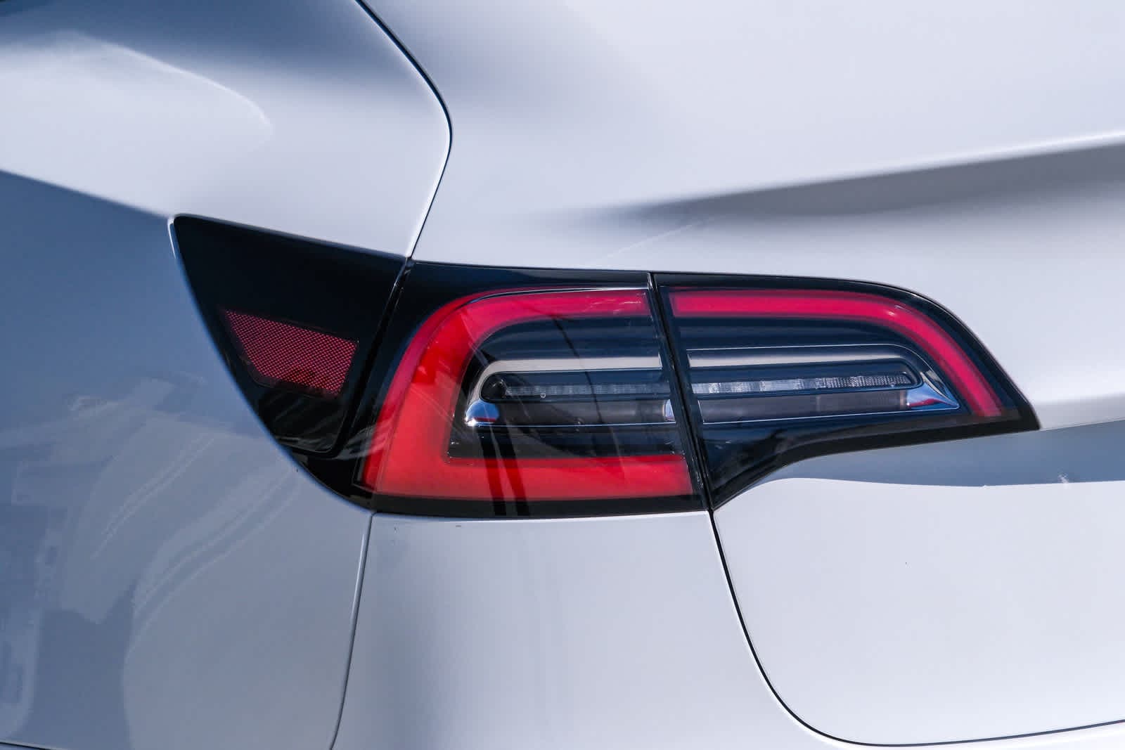 Thumbnail: 2018 Tesla Model 3 - 7