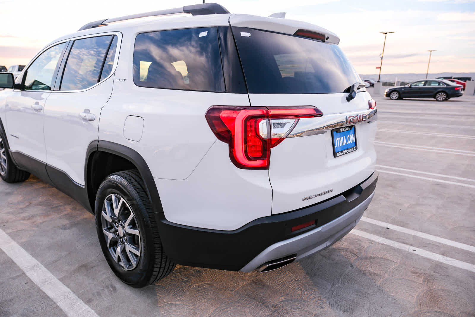 Thumbnail: 2023 GMC Acadia - 9