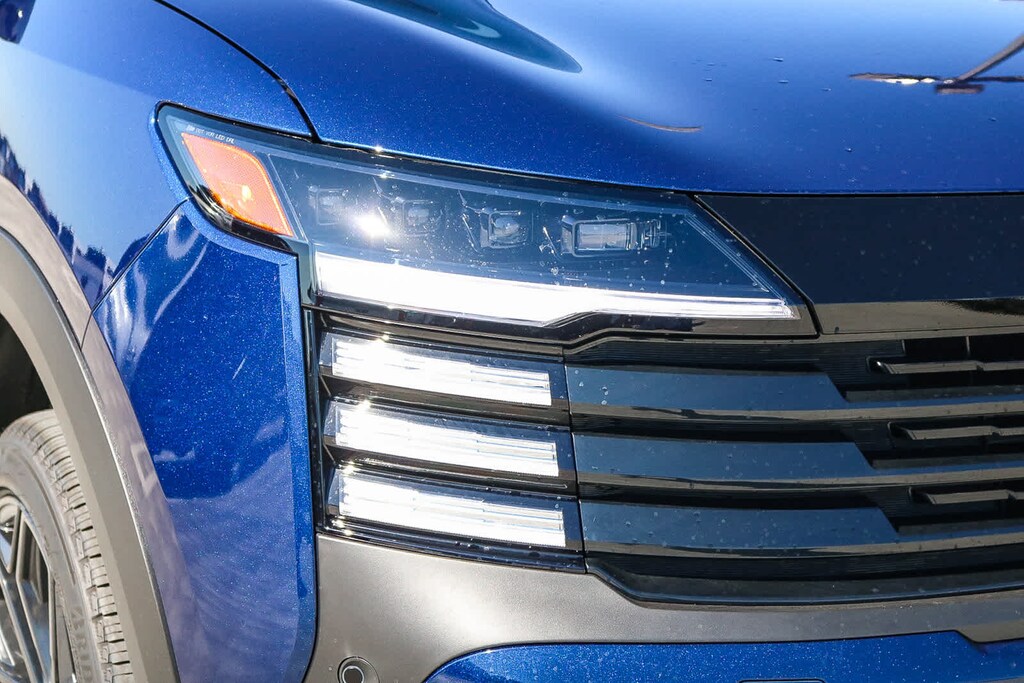 New 2026 Nissan Kicks SR SUV