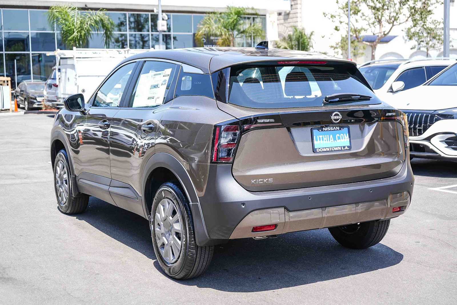 Thumbnail: 2026 Nissan Kicks - 6