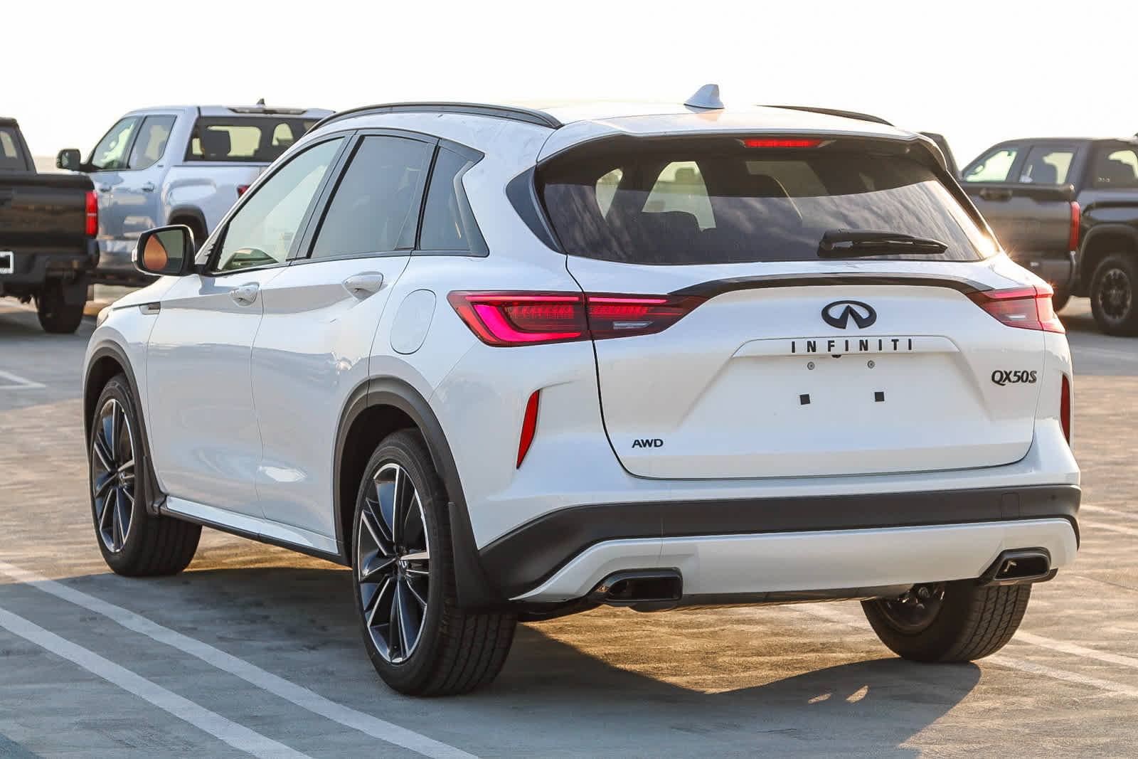 Thumbnail: 2025 INFINITI QX50 - 8