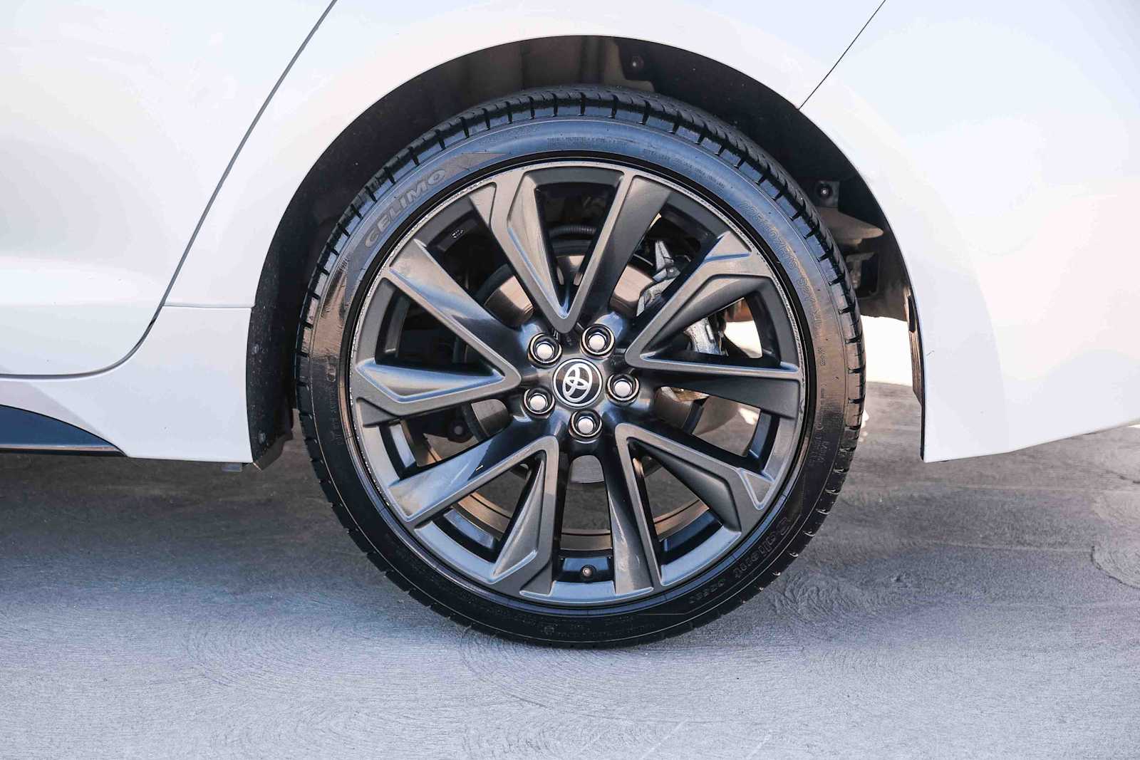 Thumbnail: 2024 Toyota Corolla - 9