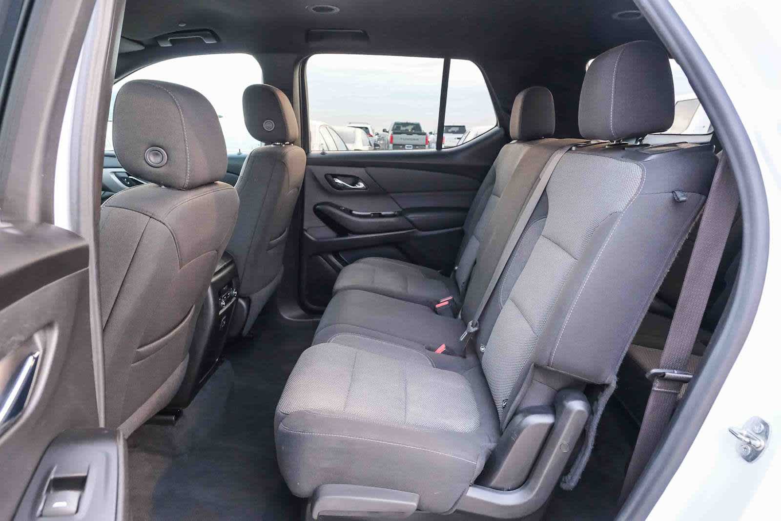 Thumbnail: 2023 Chevrolet Traverse - 19