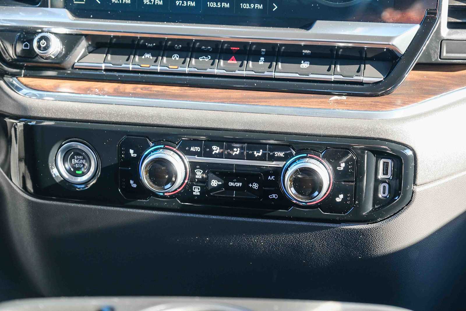 Thumbnail: 2024 GMC Sierra 1500 - 15