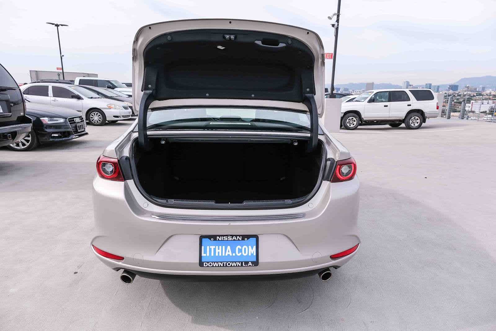 Thumbnail: 2022 Mazda Mazda3 - 24