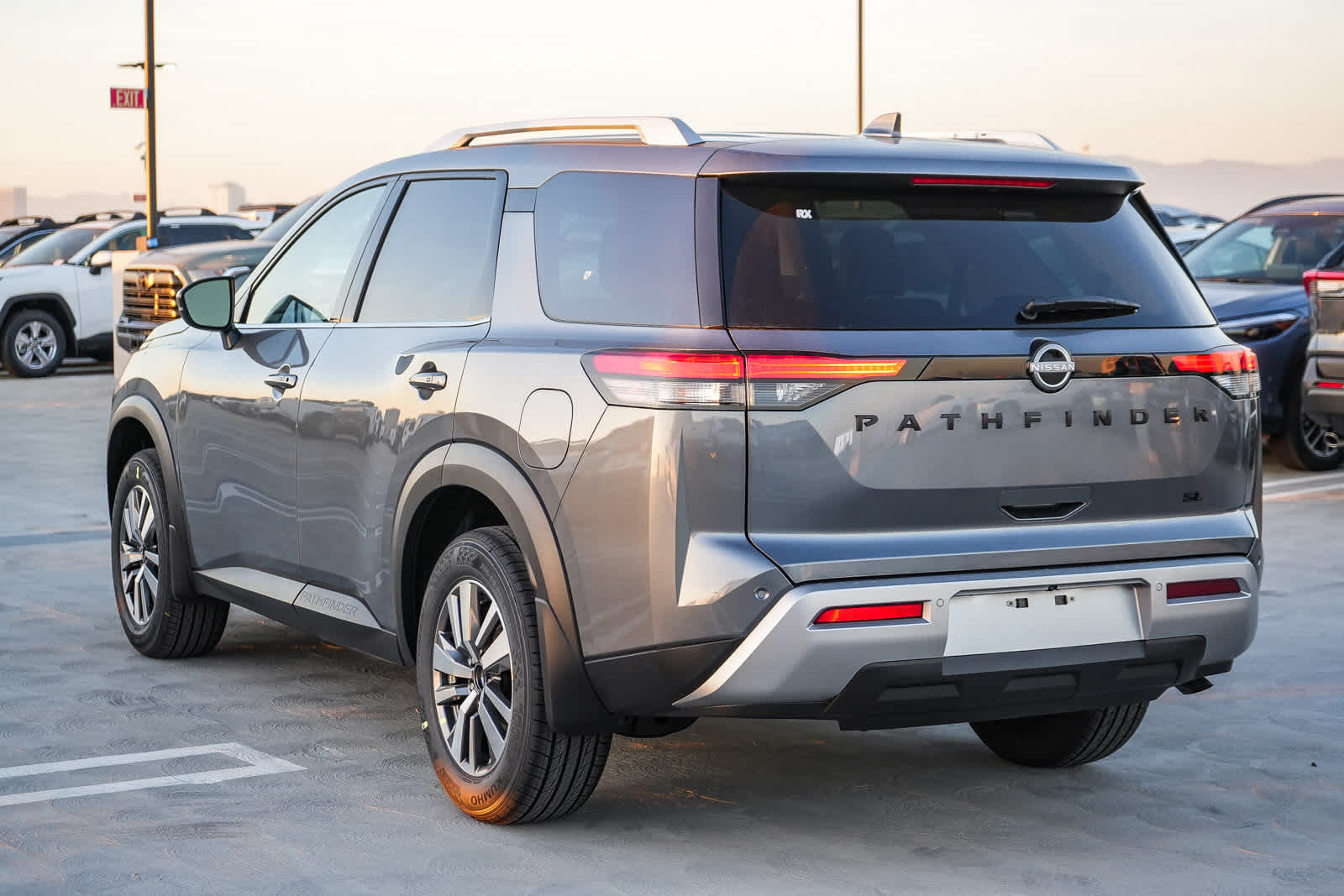 Thumbnail: 2025 Nissan Pathfinder - 8