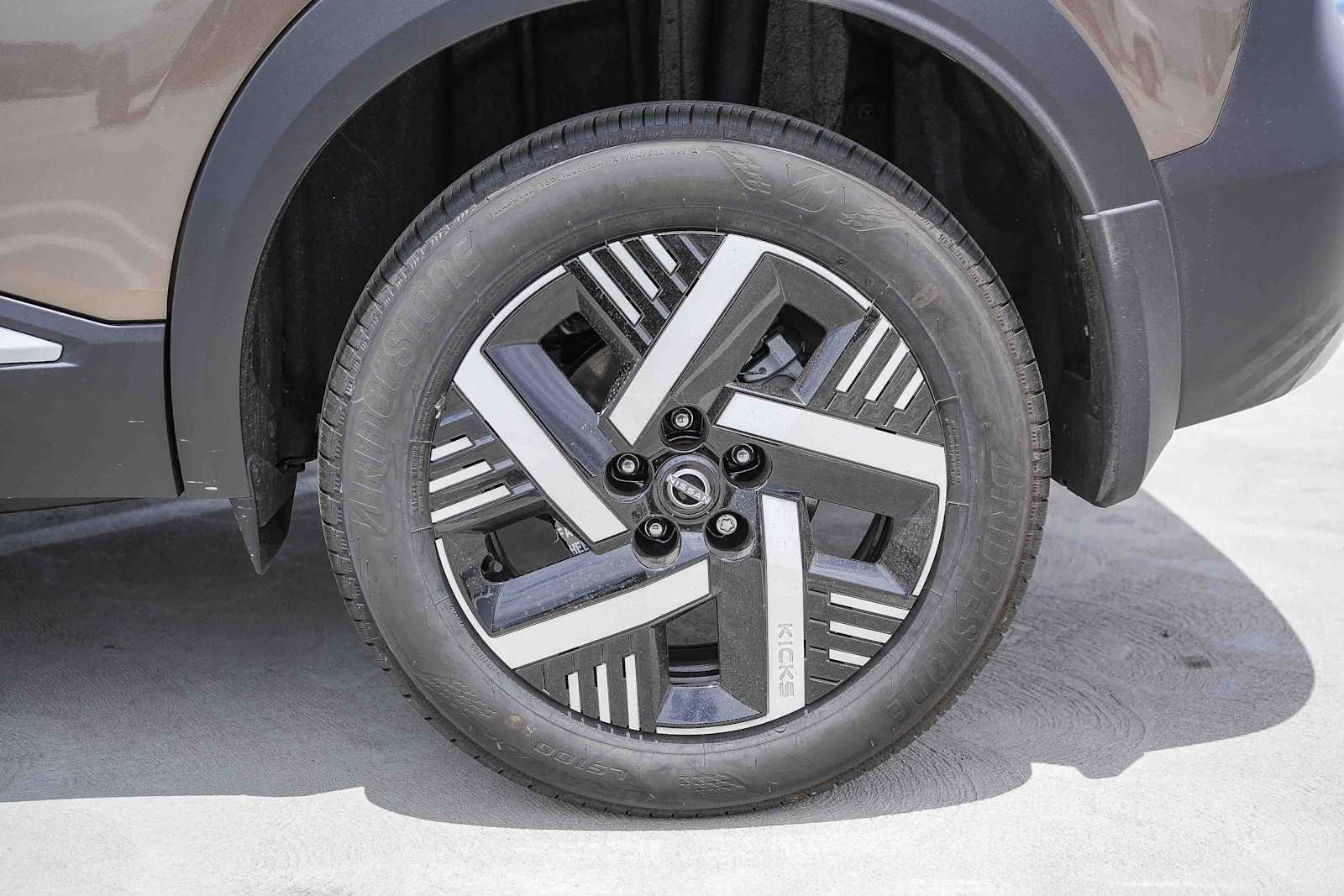 Thumbnail: 2026 Nissan Kicks - 11