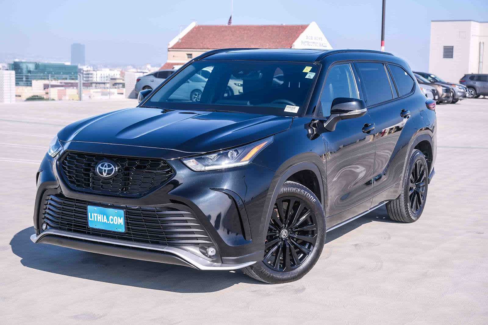 Thumbnail: 2025 Toyota Highlander - 1