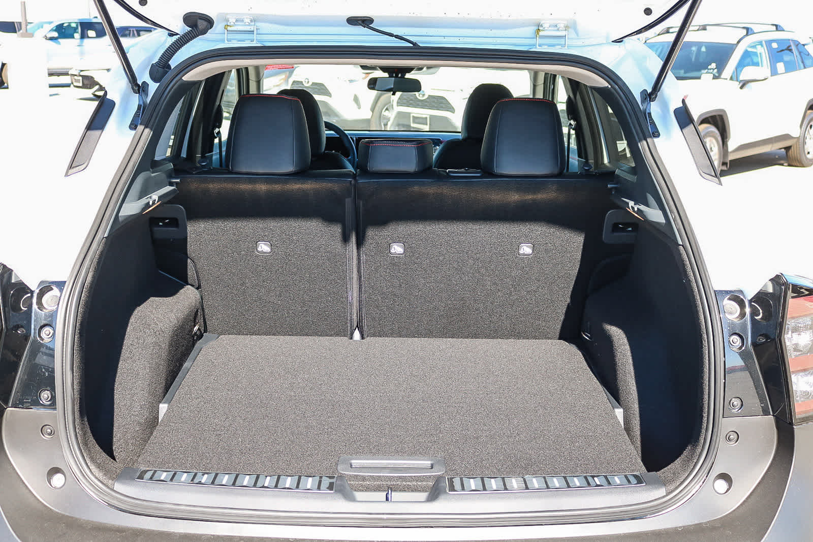 Thumbnail: 2026 Nissan Kicks - 12