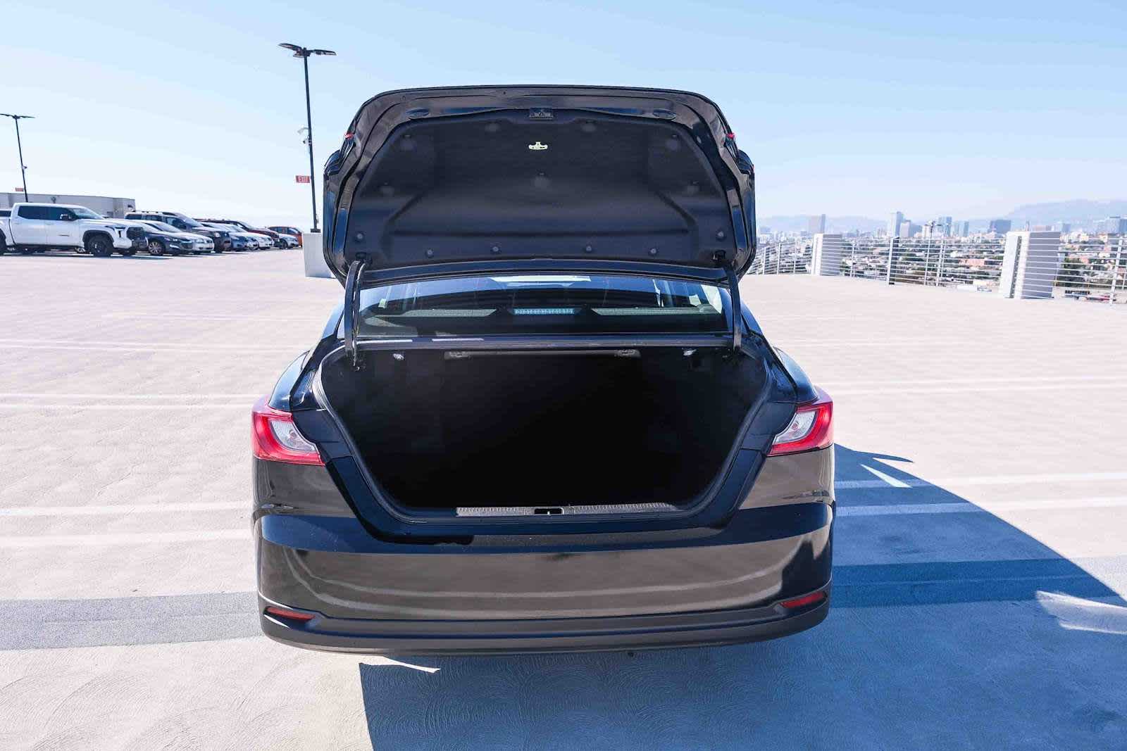 Thumbnail: 2025 Toyota Camry - 24