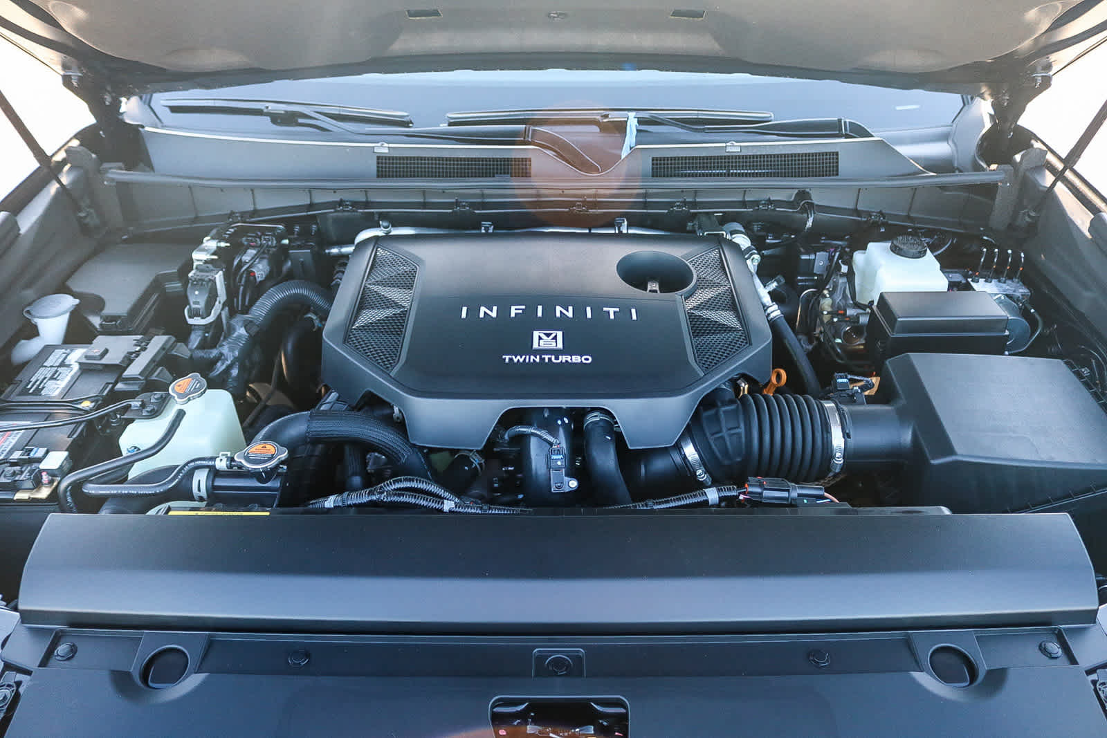 Thumbnail: 2026 INFINITI QX80 - 13