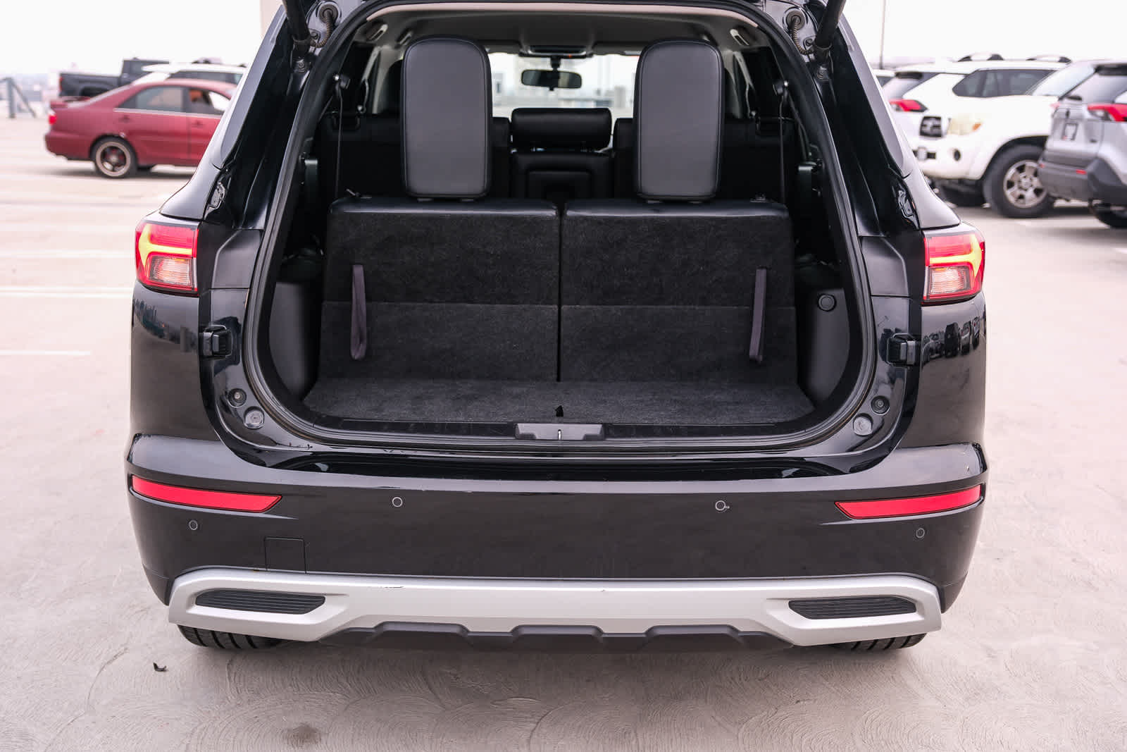 Thumbnail: 2024 Mitsubishi Outlander - 29