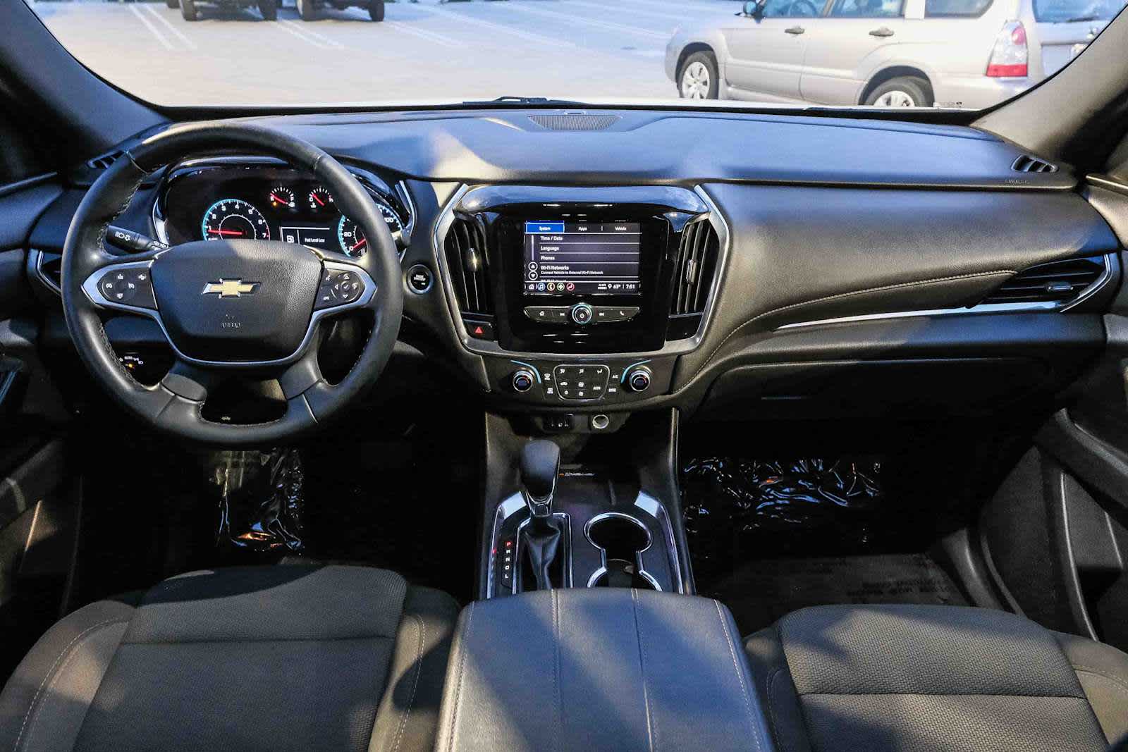 Thumbnail: 2023 Chevrolet Traverse - 13