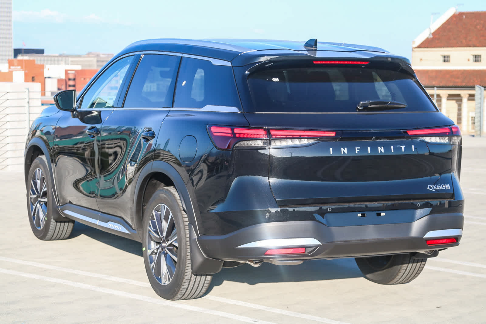 Thumbnail: 2026 INFINITI QX60 - 8